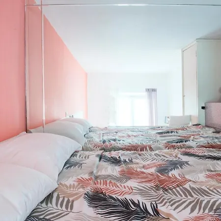 Plum Guide - Hey Now Apartamento